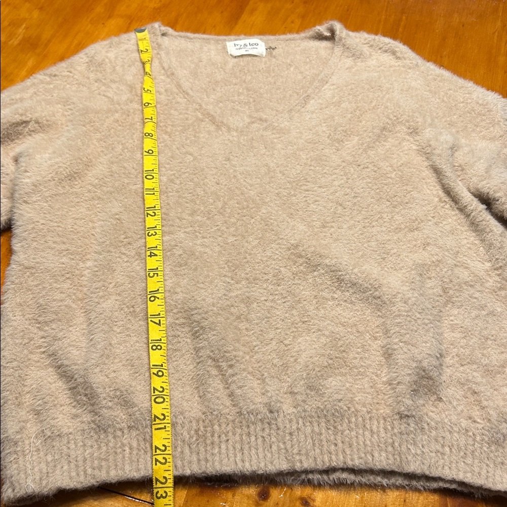 Ivy & Leo Tan Fuzzy V-Neck Sweater Relaxed Minimalist Cozy Soft Classic - Picture 6 of 8
